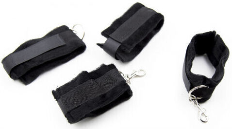 Set zur Bettfesselung in Schwarz Farbe
