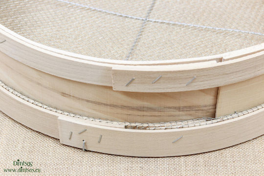 Sieb aus Holz