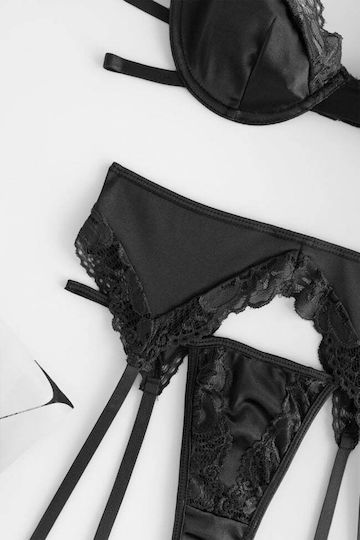 Decoro Set Sexy De Lenjerie Cu Jartiere Negre