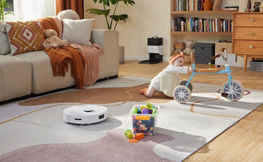 Roborock Q8 Max+ Robot Vacuum Cleaner With Battery Life Up To 240min and Space Coverage Up To 300sq.m White