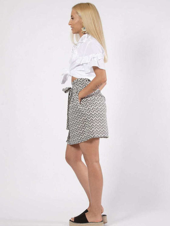 SKIRT WITH GEOMETRIC PRINT IN WHITE AND BLACK SHADES