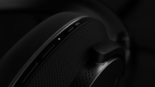 Bowers & Wilkins PX7 S2e Kabellos / Kabelgebunden Über Ohr Kopfhörer mit 30 Stunden Betriebszeit und Quick Charge Schwarz
