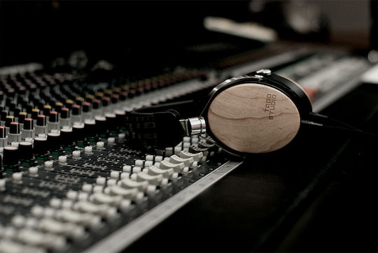 Tago Studio T3-01 Ενσύρματα Over Ear Ακουστικά Καφέ
