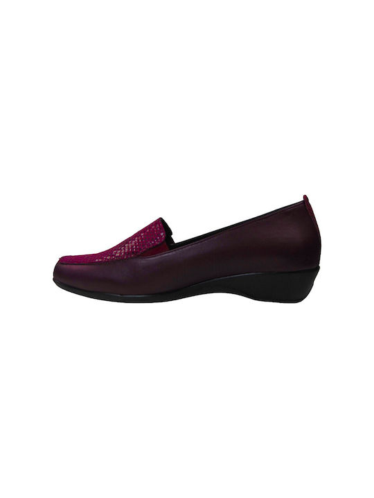 Aero by Kasta Women's Moccasins in Burgundy Color