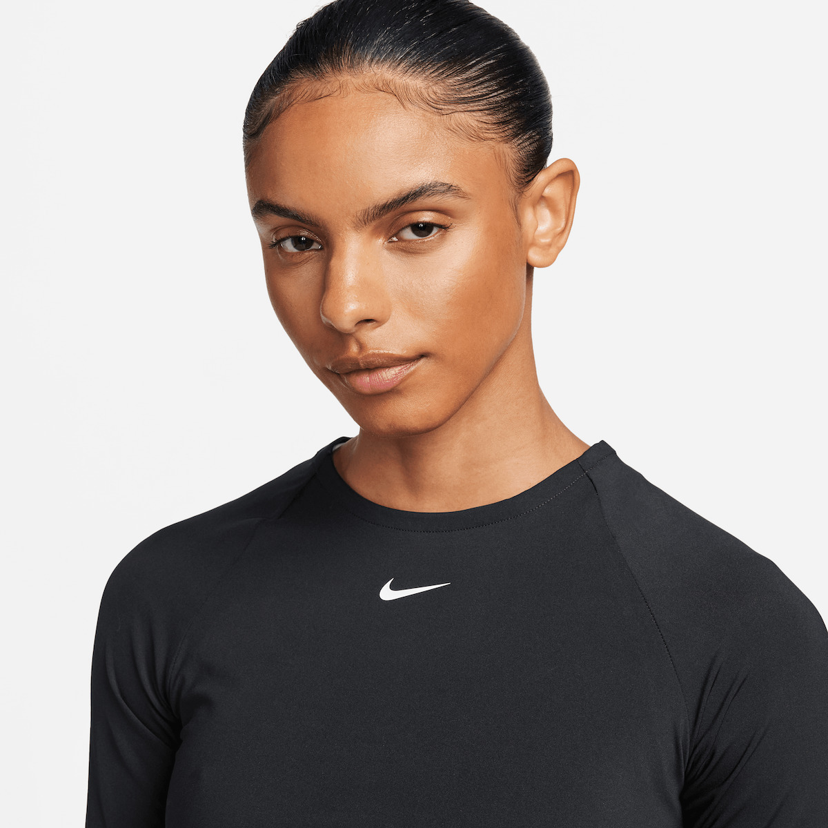 black long sleeve nike crop top