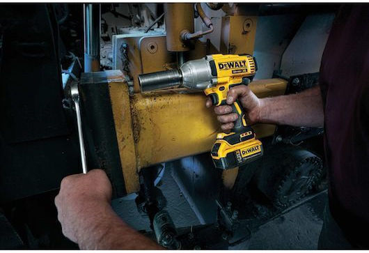 DEWALT DCF899P1 Безчетков Ударен гайковерт 1x5Ах с Приемник 1/2"