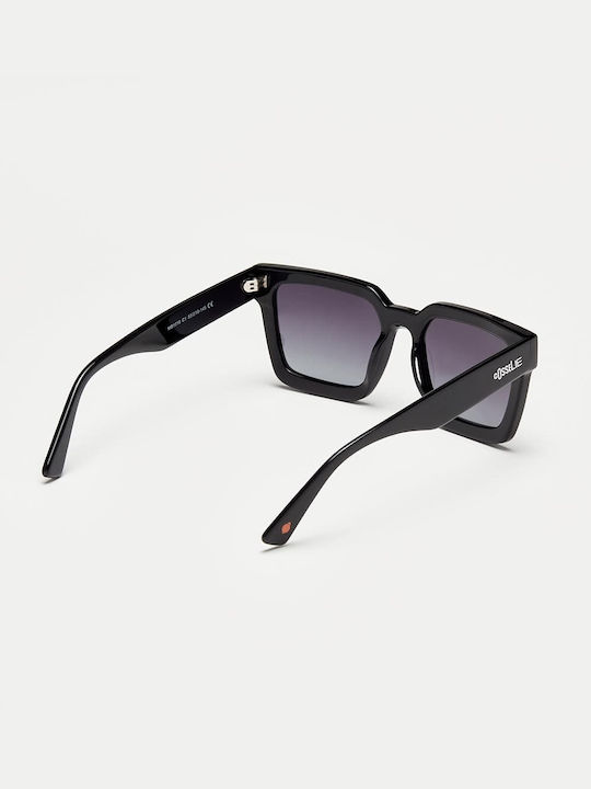 Cosselie Miami Unisex Sunglasses with Black Horn-Rimmed Frame and Gray Gradient Lenses