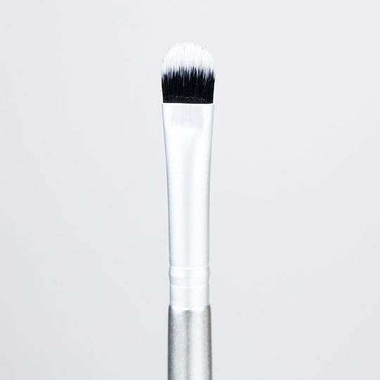theBalm Makeup Brush for Eye Shadow made of Synthetic Hair