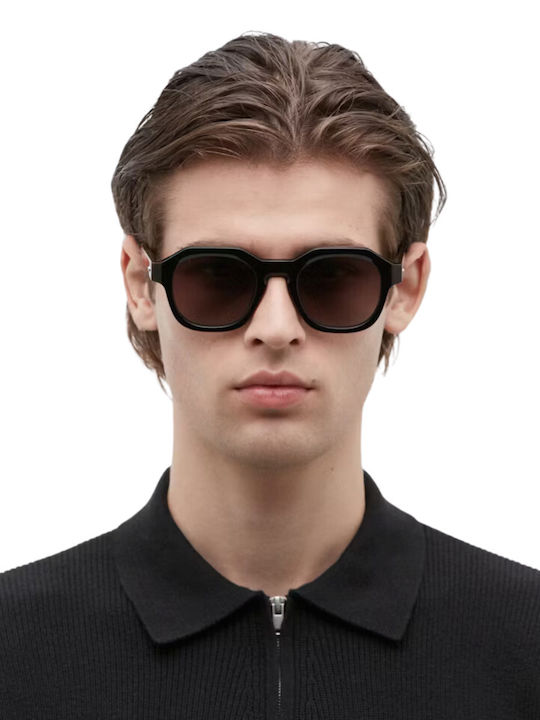Gigi Barcelona Unisex Sunglasses with Black Plastic Frame and Gray Gradient Lens 6850/1