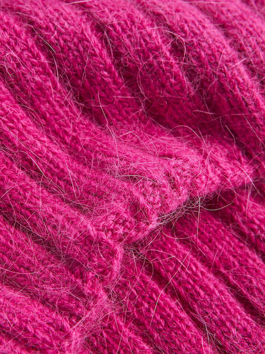 Pom Pom Beanie Beanie in Fuchsie color