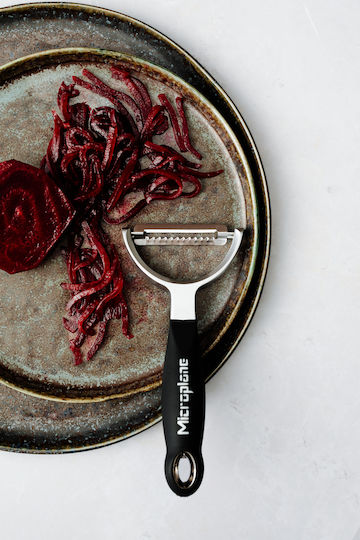 Microplane Fruit & Vegetable Peeler/Cleaner with Blade Julienne made of Stainless Steel