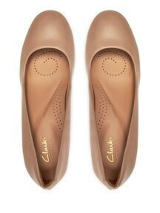 Leather Beige Heels Court