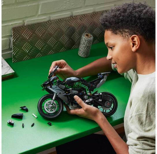 LEGO Technic Kawasaki Ninja H2r Motorcycle for 10+ Years 643 Pieces