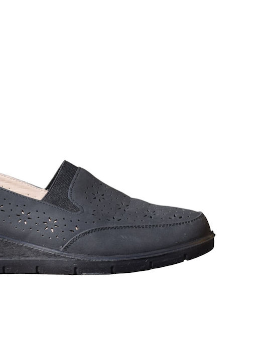 Anatomical Black Moccasins With Perforated Design On Top (code Spe23 )