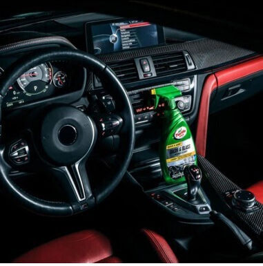 Turtle Wax Glass Καθαριστικό / Γυαλιστικό και Προστατευτικό Σπρέι για Ταμπλό Αυτοκινήτου 500ml