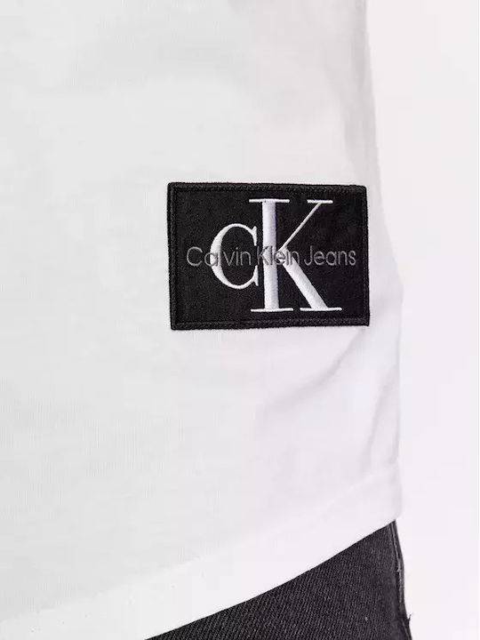 T-shirt White