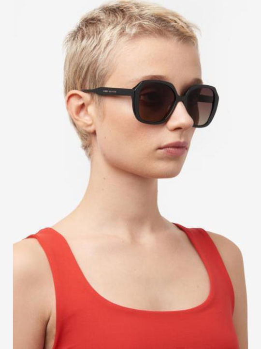 Tommy Hilfiger Women's Sunglasses with Black Plastic Frame and Brown Gradient Lens TH2105/S 807/HA