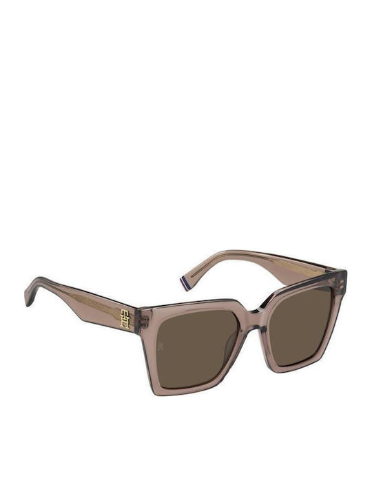 Tommy Hilfiger Women's Sunglasses with Brown Plastic Frame and Brown Lens