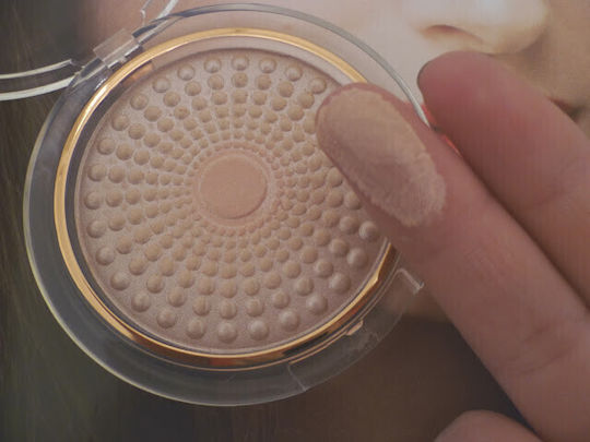 L'Oreal Paris Fard de Pleoape Pudră 02 Radiant Pink