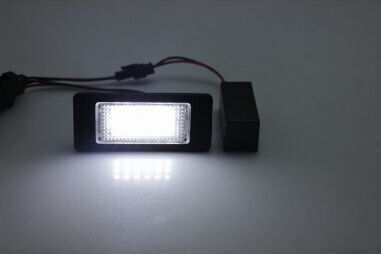 Kennzeichenbeleuchtungen LED für Audi Q5 / A4 / A5 / S5 / E-Commerce-Website Volkswagen Passat 2007-2009 2Stück