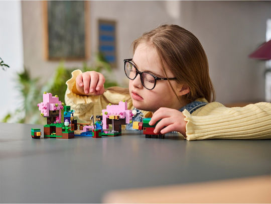 LEGO Minecraft Grădina cu Cireși pentru 8+ Ani