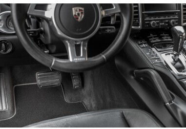 Umbrella Σετ Μπροστινά και Πίσω Πατάκια 4τμχ για Audi A4 2008-2016 Μαύρα