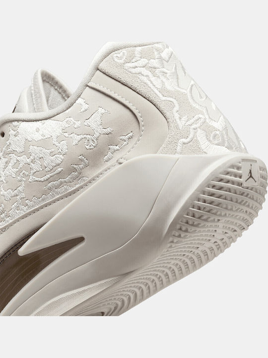 Zion 3 Low Basketball Shoes Light Bone / Sail / Volt