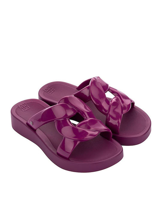Women's Flat Sandals in Pink Color