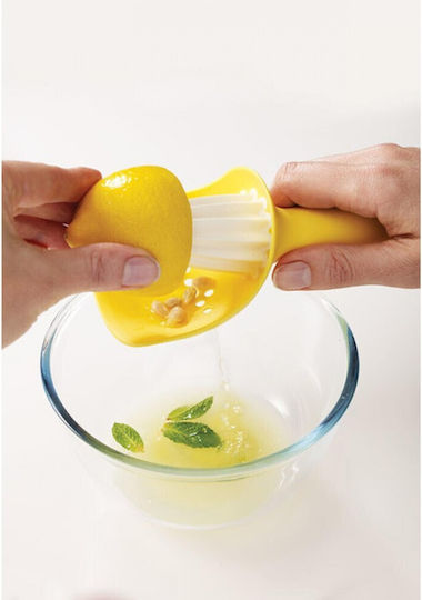Joseph Joseph Catcher Hand Juicer Lemon made of Plastic in Yellow Color