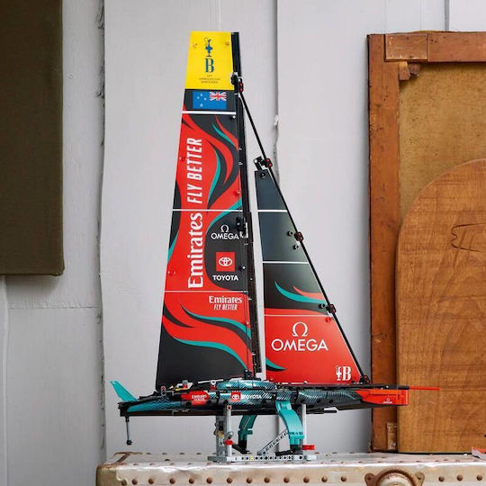 LEGO Technic Emirates Team New Zealand AC75 Yacht for 18+ Years 962 Pieces