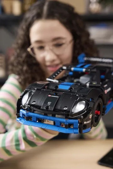 LEGO Technic Porsche GT4 e-Performance Race Car για 10+ Ετών 836τμχ