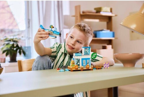 LEGO Animal Crossing Animal Crossing - Zboară cu Dodo Airlines pentru 7+ Ani 292 Bucăți