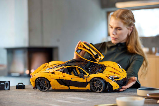 LEGO Technic McLaren P1 for 18+ Years 3893 Pieces