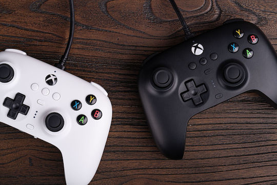 8Bitdo Ultimate Hall Edition Verkabeltes Gamepad mit Hall-Effekt-Sticks für Xbox One / Xbox-Serie Schwarz