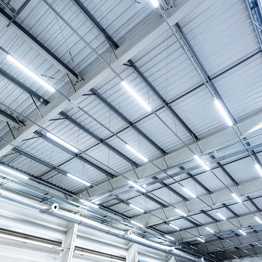 LED водоустойчива херметична лампа за работилница и склад IP65 2200 lm 60 см 20 W