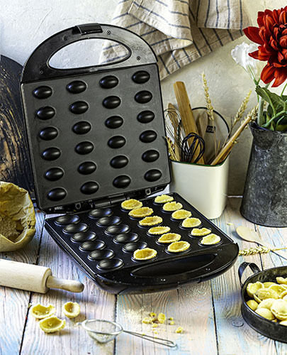 Adler Nutcracker Device 1600W