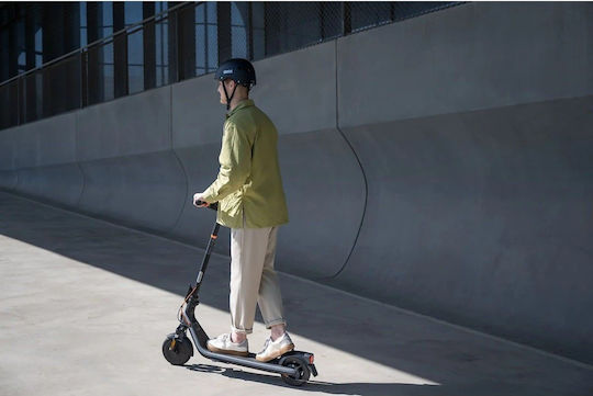 Segway E2 Plus E II Electric Scooter with 25km/h Max Speed and 25km Autonomy in Black Color