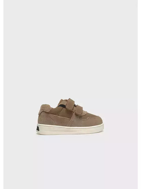 Mayoral Βρεφικά Sneakers Αγκαλιάς Καφέ city