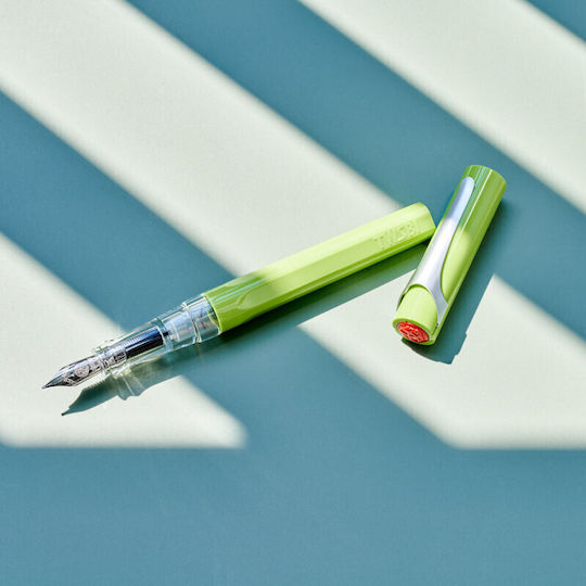 Twsbi Swipe Calligraphy Pen Fine Green made of Plastic with Blue Ink Green