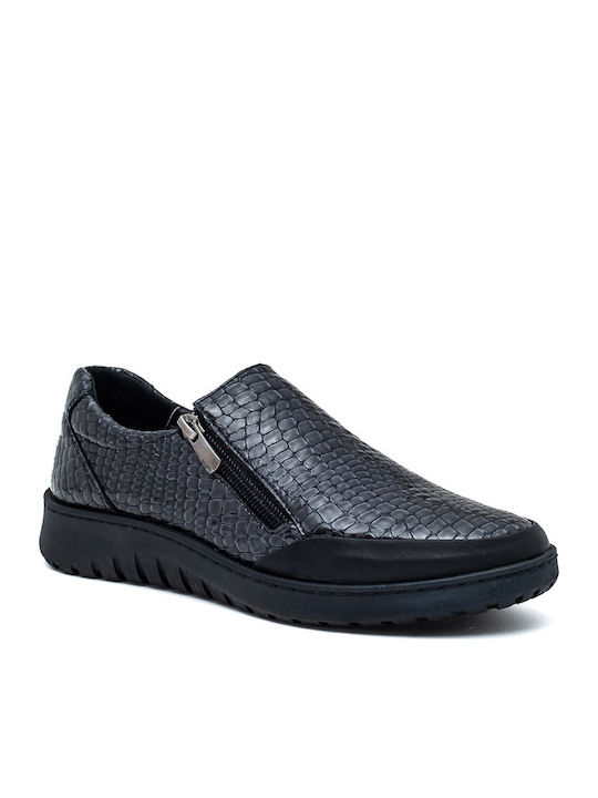 Women's Moccasins in Black Color