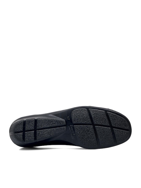 Patent Leather Women's Moccasins in Black Color