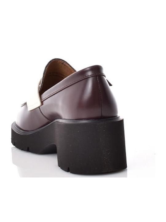 Women's Moccasins in Brown Color