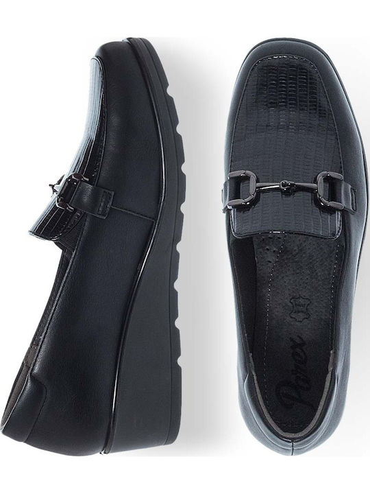 Women's Moccasins in Black Color