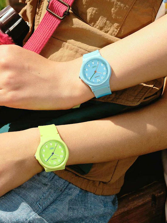 Casio Γυναικείο Ρολόι 31mm Μπαταρίας με Πράσινο Καουτσούκ Λουράκι