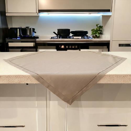 Linea Home Tischtuch Ivy 3688A Mocha 85x85cm