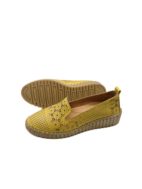 Verosoft Leather Women's Moccasins in Yellow Color