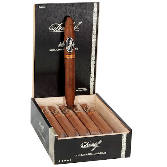 Davidoff Nicaragua Diademas Cello Trabucuri
