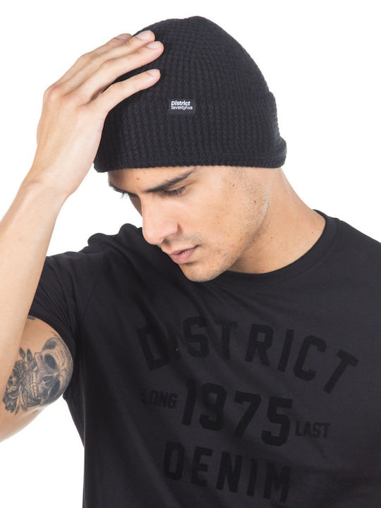 District75 Beanie Beanie Knitted in Black color