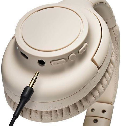 Audio Technica ATH-S300BT Wireless / Wired Over Ear Headphones with 90 hours of Operation and Quick Charge White