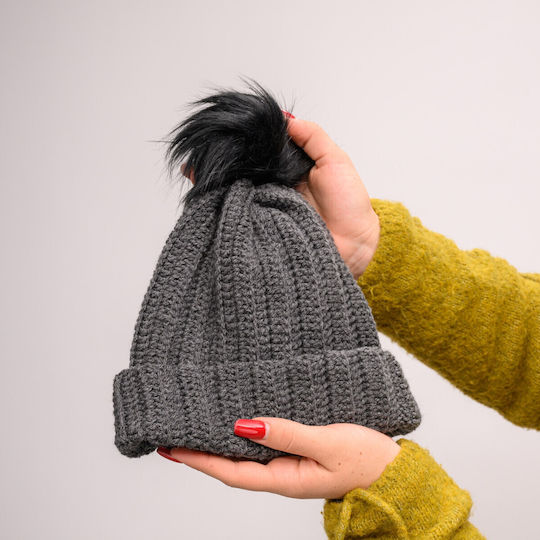Pom Pom Beanie Beanie with Rib Knit in Gray color